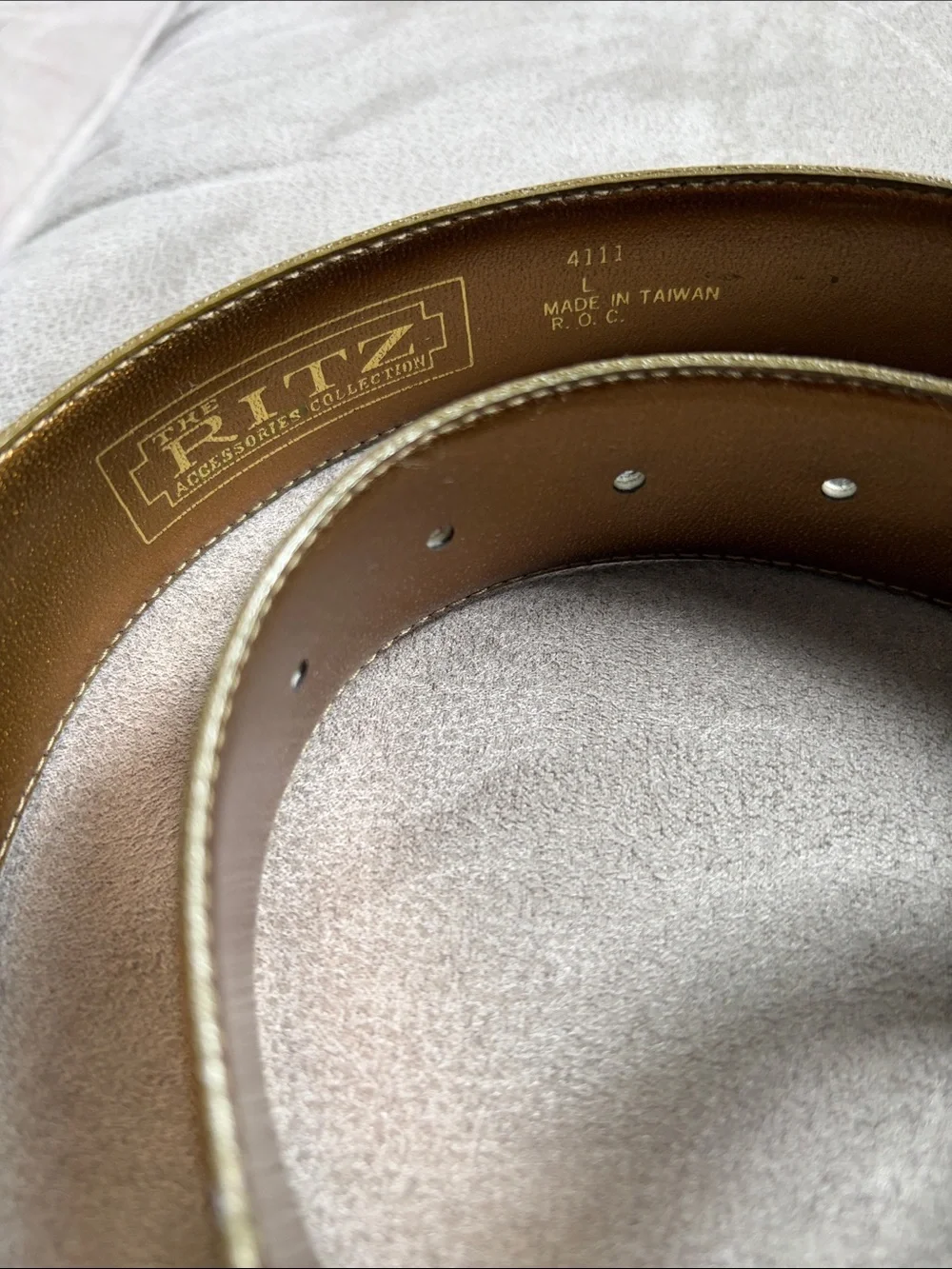 Ritz Metallic Gold Belt Oval Buckle L Vtg